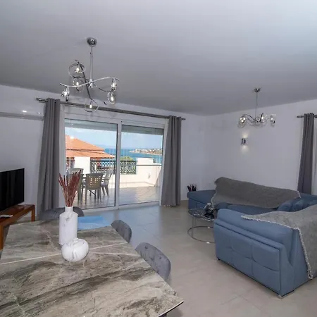 Mary's Luxury Elaia. * Elia (Laconia)