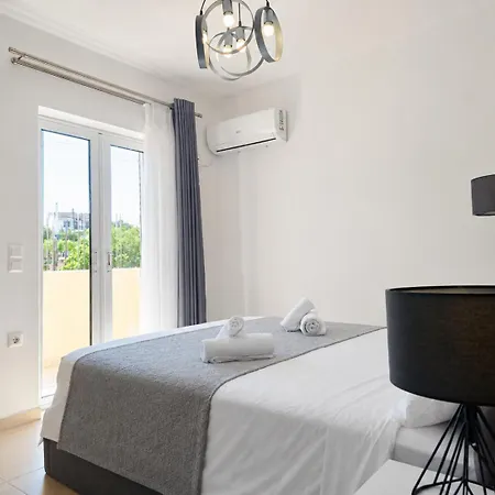 Mary's Luxury Elaia 1 Apartment