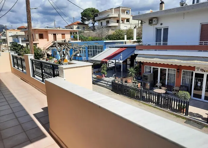 Mary's Luxury Elaia 1 *